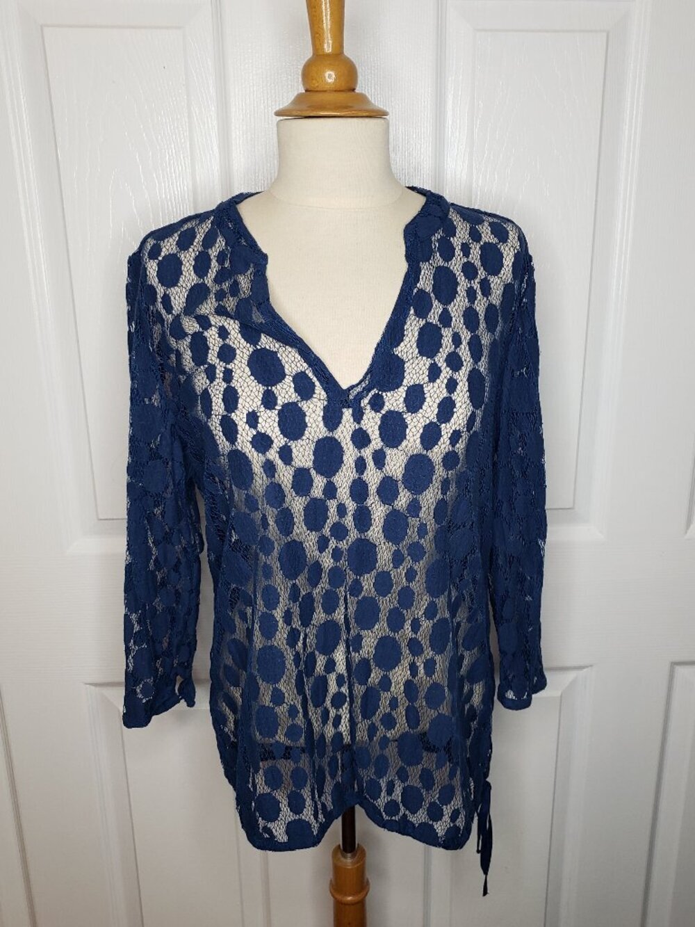 Tommy Bahama Top Open Weave Polka Dot V Neck Popover Med Tie Waist 1/2 Sleeves